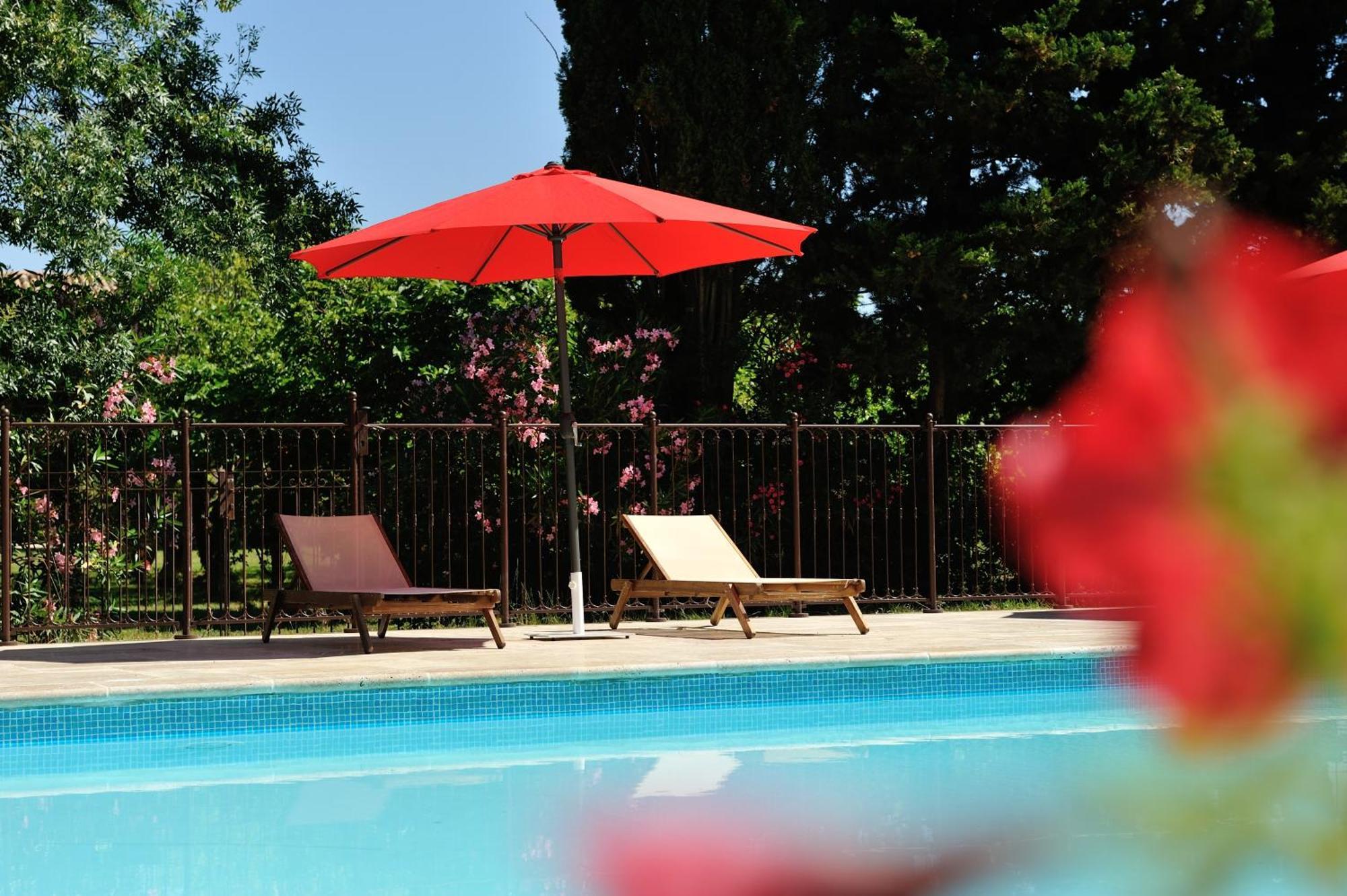 Gites Domaine Des Machottes Grans Экстерьер фото